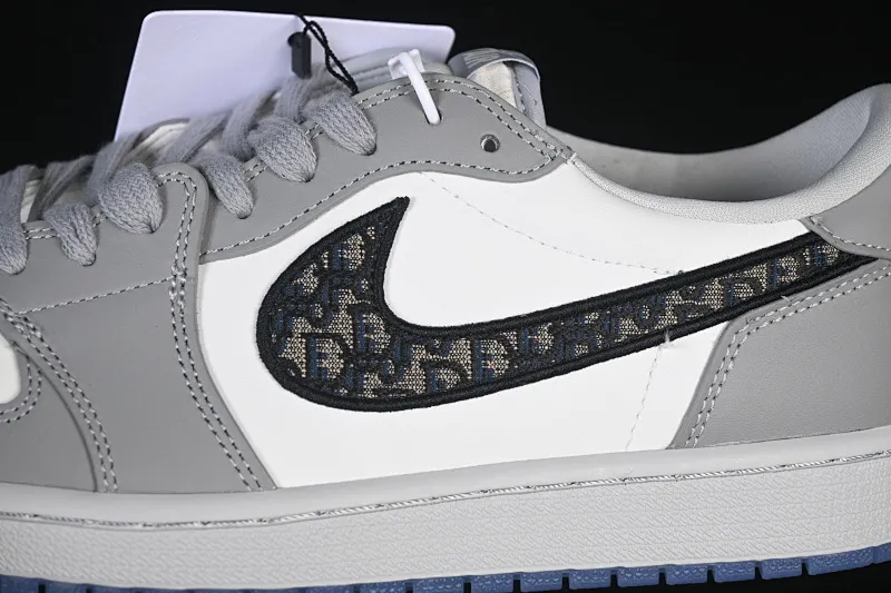 All categories Air Jordan Jordan series basketball shoes Air Jordan 1 Low Dior x Air Jordan 1 Low AJ1 Joe 1 Dior joint white gray low top CN8608-002